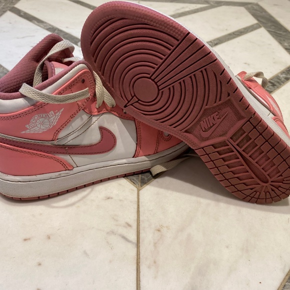 Nike Pink/White Air Jordan 1 Mid - Girls size 4.5Y - Picture 3 of 4